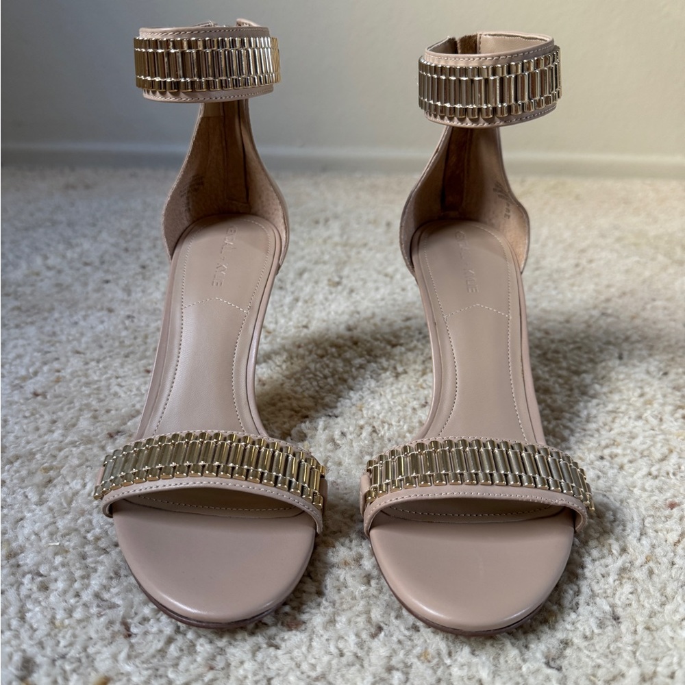 Kendall + Kylie Nude Heeled Sandal with Gold Accents, Size 7 - Picture 4 of 15